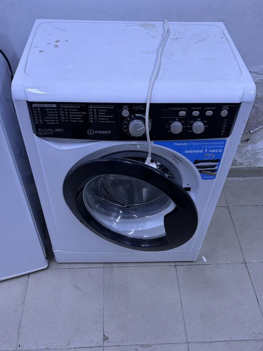 Продам стиральную машинку Indesit