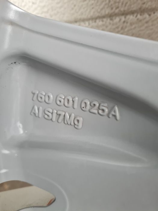 Оригинални джанти за ФОЛКСВАГЕН VW AUDI SEAT SKODA R18 5x112 ET25 8J