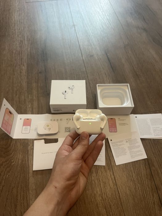 Apple airpods pro 3 active noise cancelling