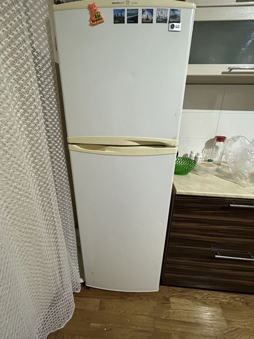 Продам холодильник