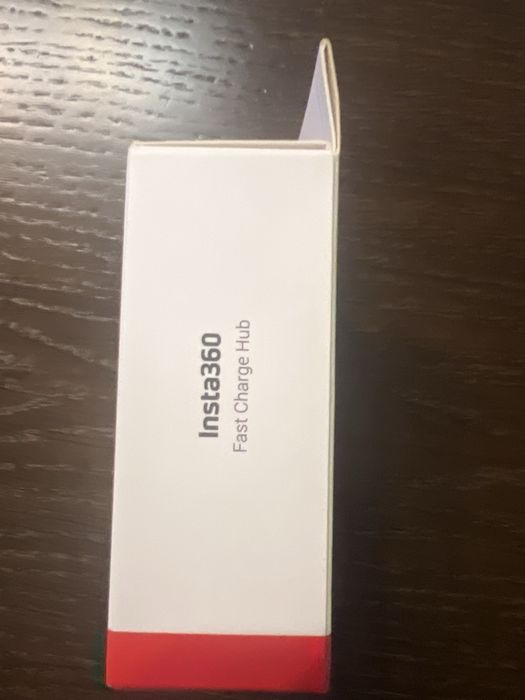 зарядно устройство Insta360 Ace Pro Fast Charging Hub