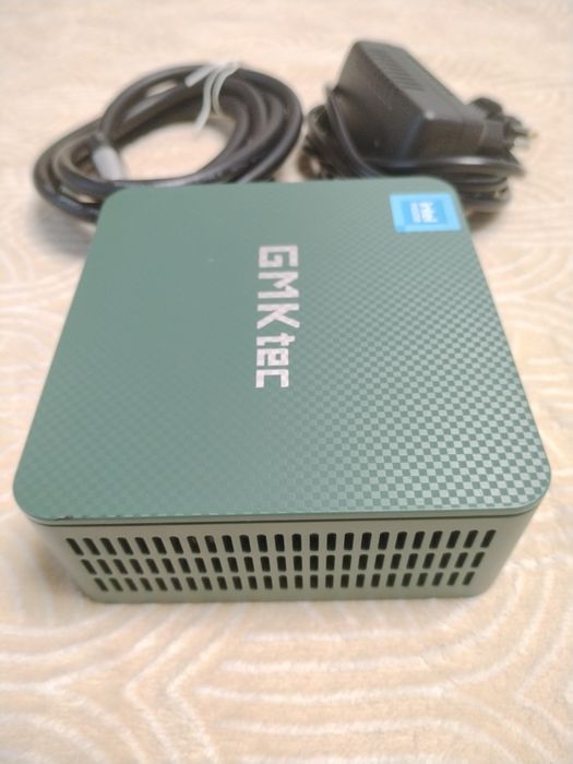 Vând GMK TEC  Nuc box G3 plus.. Nou