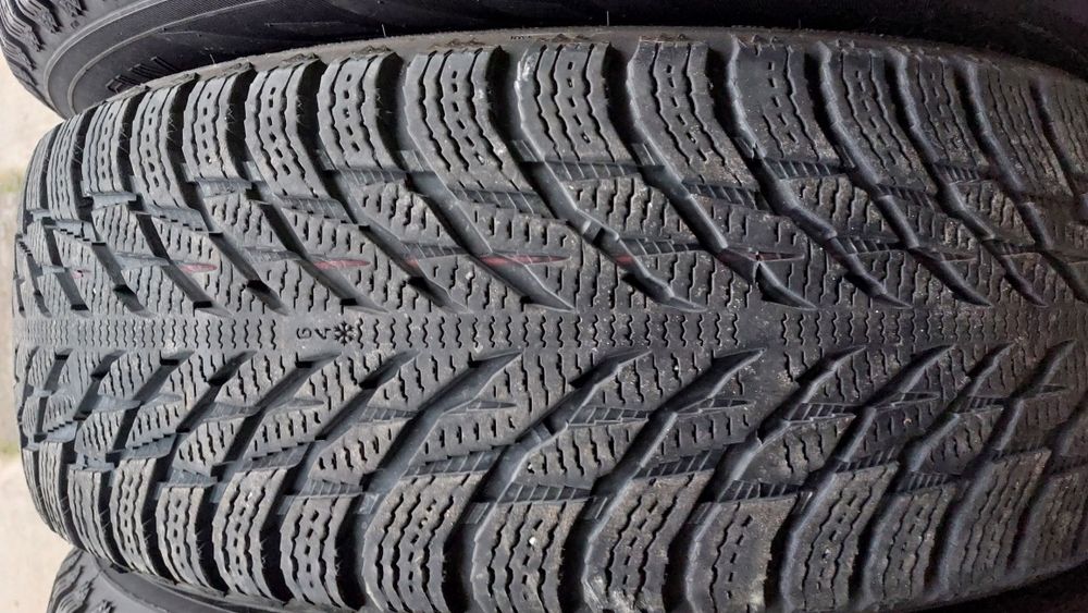 Зимни гуми 225/65/17 Nokian Tyres 4 броя