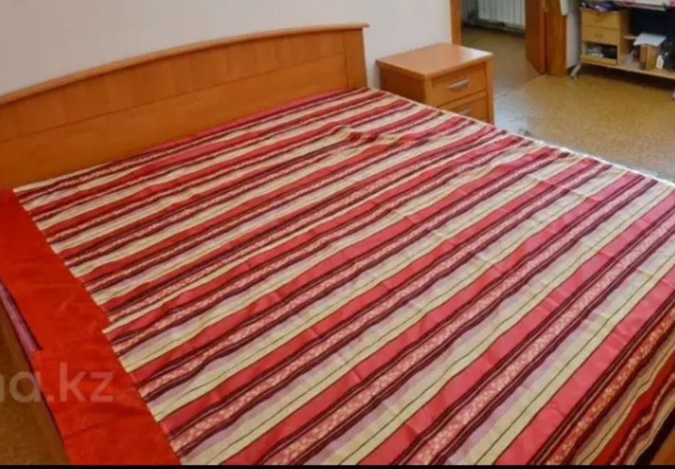 Продам двухспальную кровать