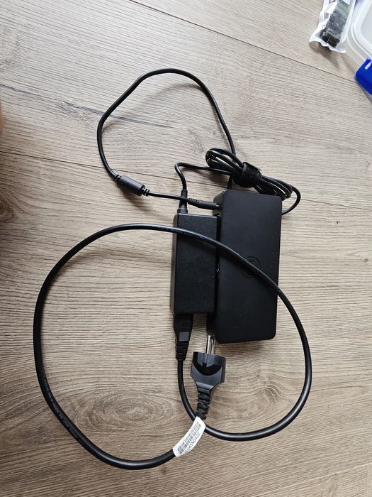 Dell docking station D3100