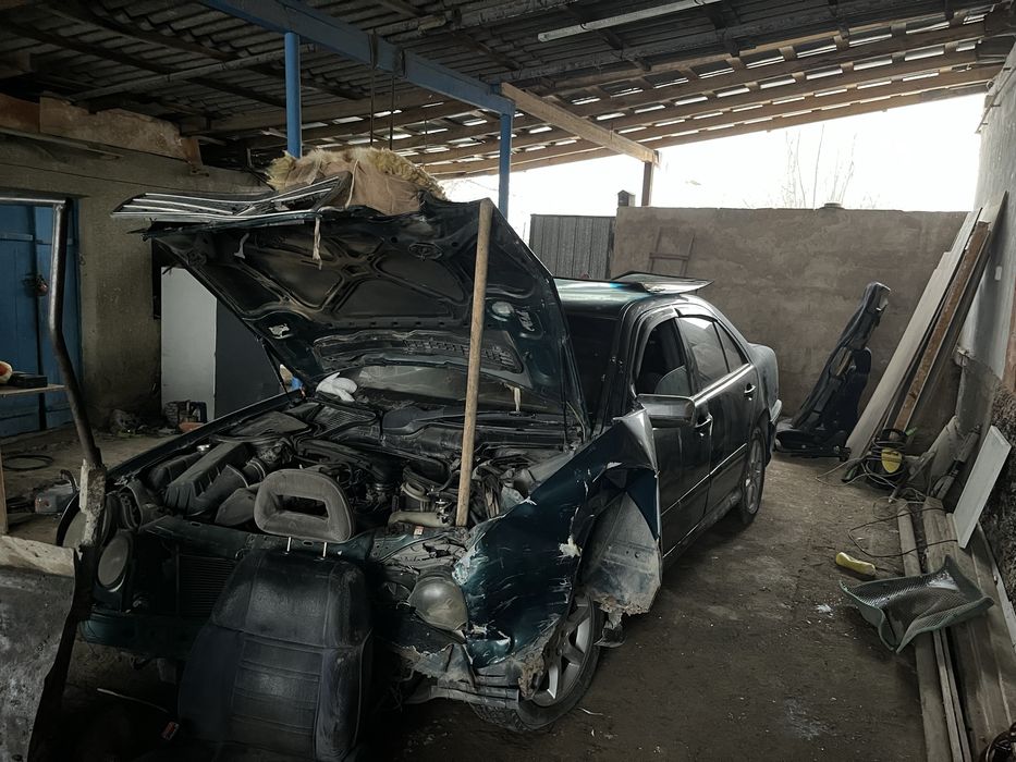 Разбор мерседес 210. 124 . 190