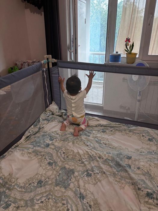 Бортики для двух спалки , в отличном состояние .