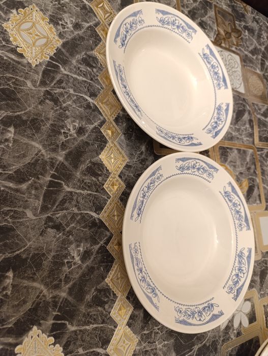 Две старинные тарелки для супа,холодца с печатью Зик