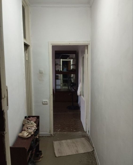 Продаю 2в3/4/4, болкон 1.5×6. Зеркала! Ипотека есть!