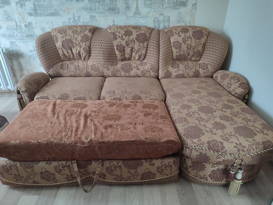 Мебель в зал диван