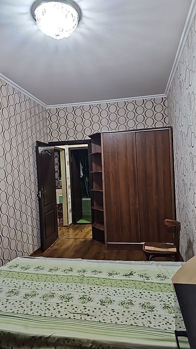 Продам чиланзар 2.  Трёх комнатная
