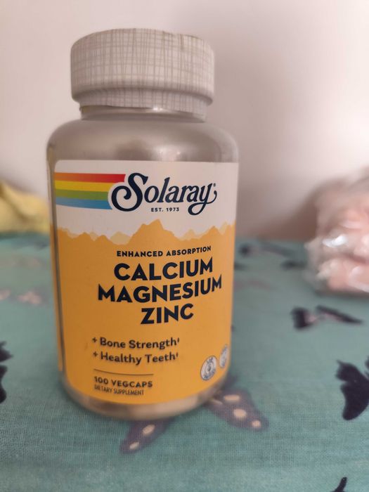 Продам КАЛЬЦИЙ-МАГНИЙ- ЦИНК, 100 капсул. Оригинал. Хорошо усвояемый.