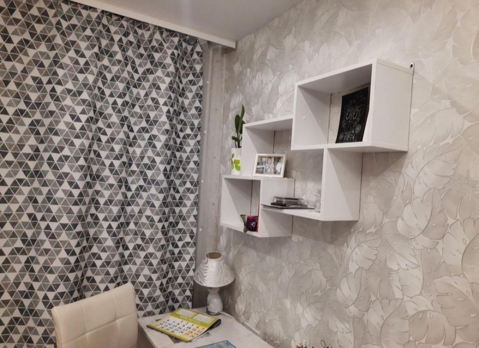 Полка настенная книжная