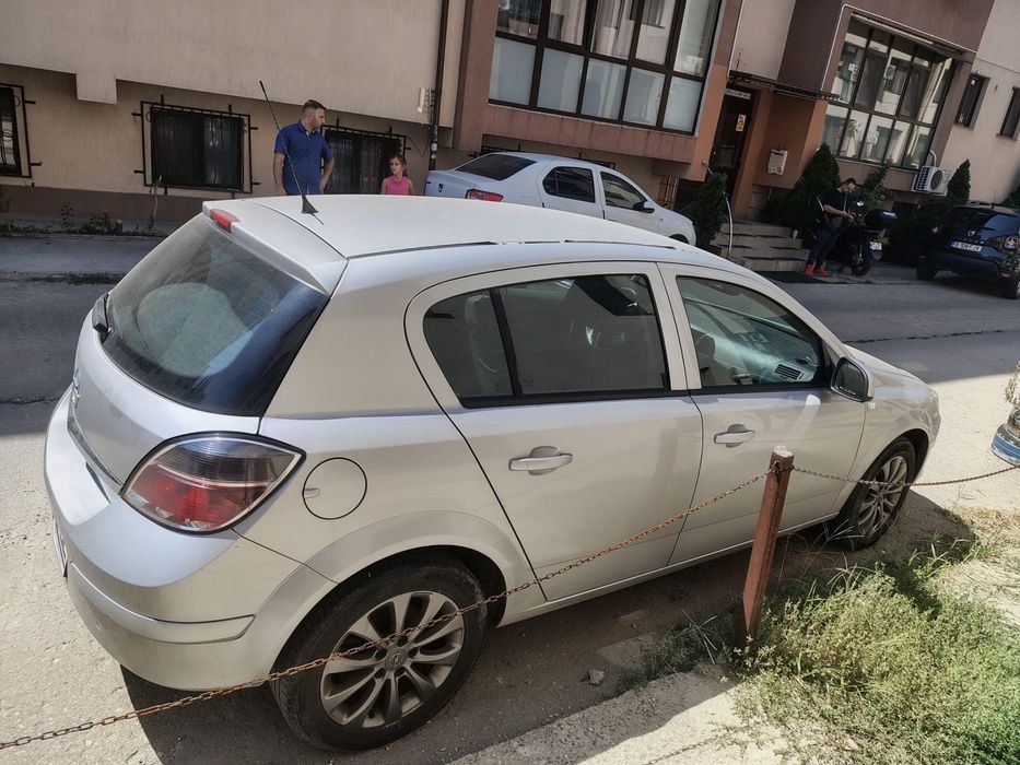 Opel Astra H  cu GPL, 122mii km reali, AC și pilot automat de