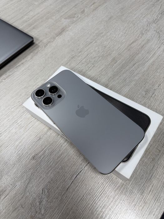 Продам Iphone 15 pro max