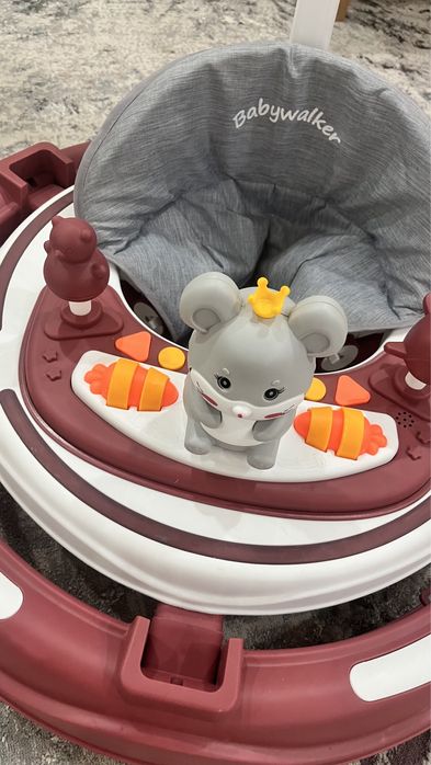 Ходунок детский красний