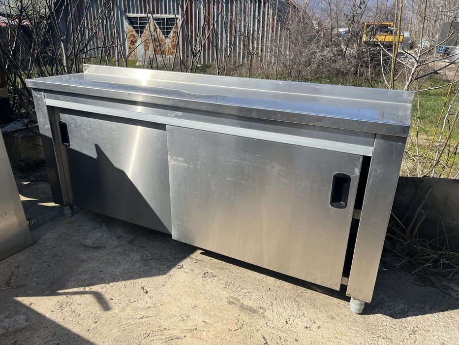 Работна маса неръждавейка