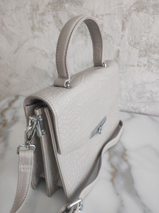 Продам новую кожаную сумку. Европа