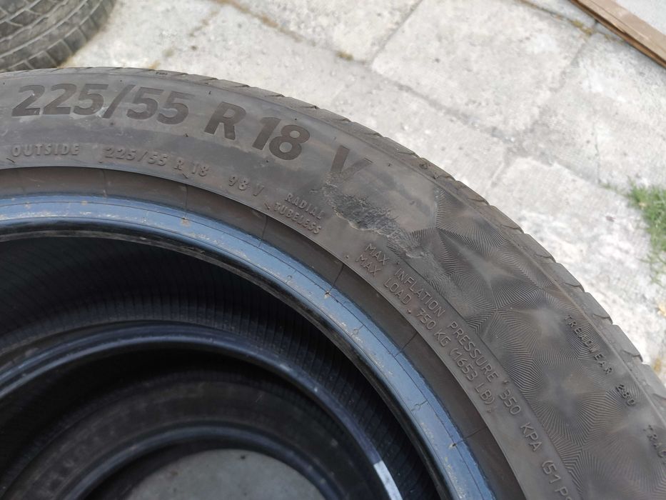 4бр Летни гуми 225 55 18 - Continental