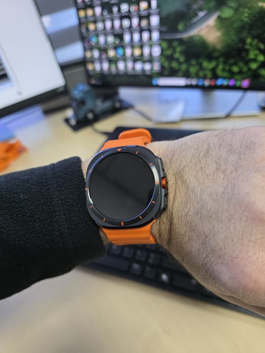Vând Samsung watch ultra 2025, Black