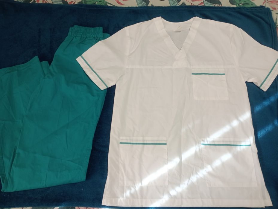 Медицинско работно облекло туника и панталон
