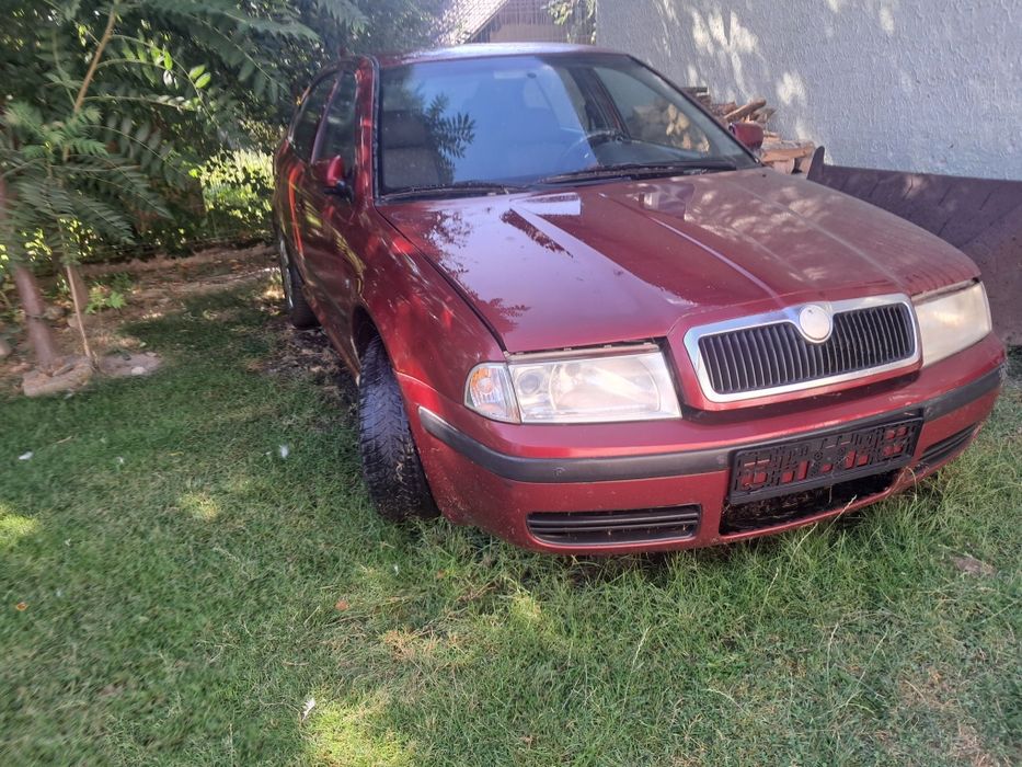 2 Skode  octavia tour