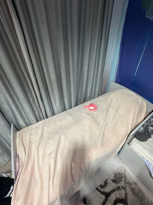 Еднинично легло с матрак нани