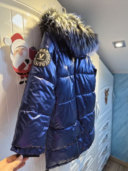 Продавам зимно яке за момче.