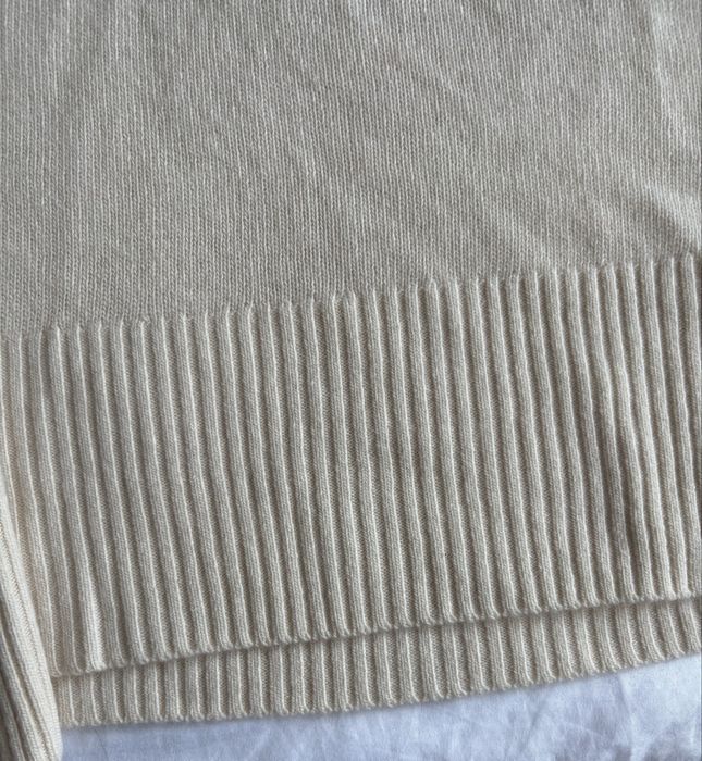 Свитера вязанные