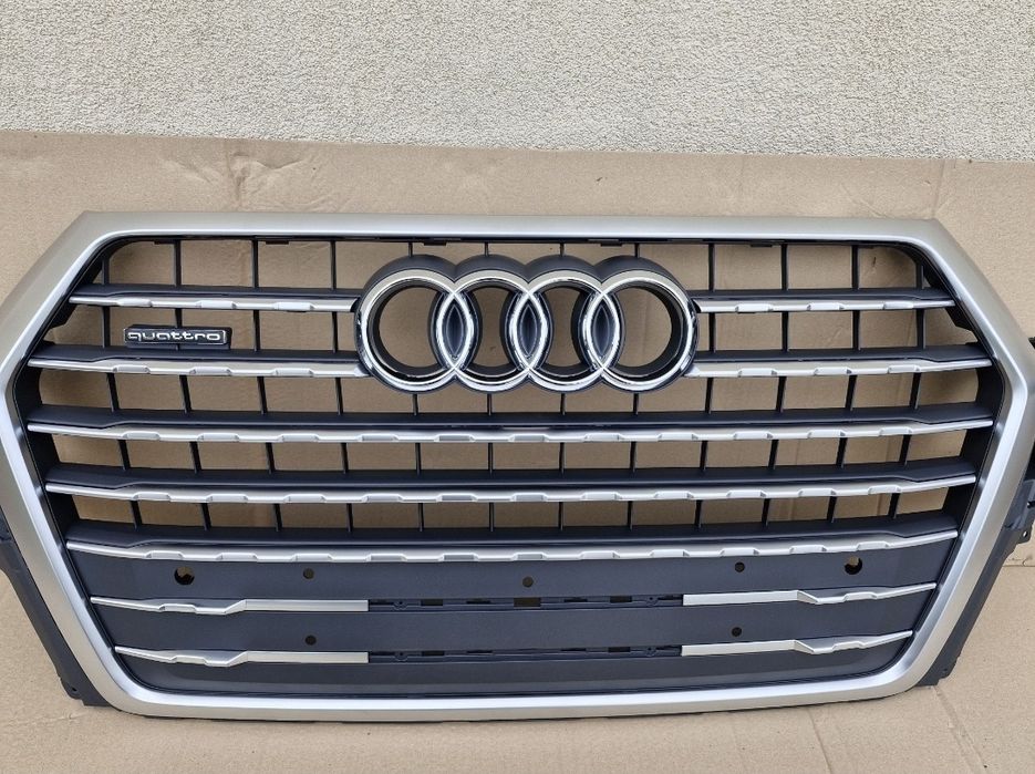 Grila centrala Audi Q7 NOUA 2016-2019