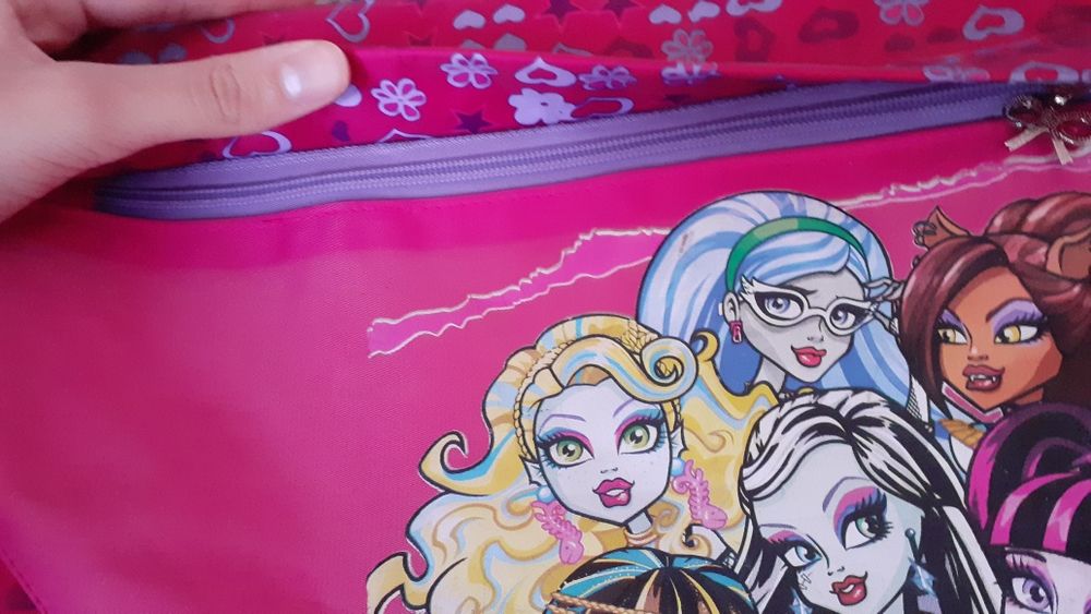 Продам набор из двух сумок монстр хай