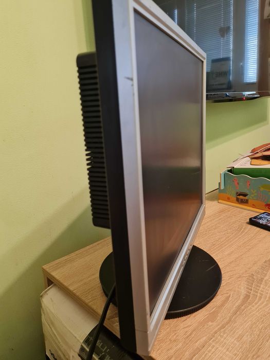 LCD Монитор Belinea 1930 S1