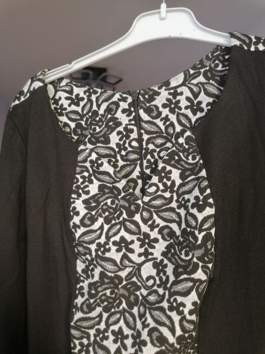 Rochie cu mâneci lungi