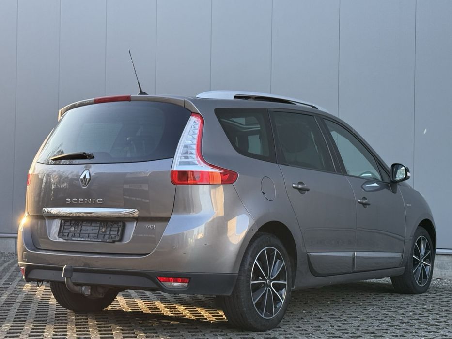 RENAULT Scenic