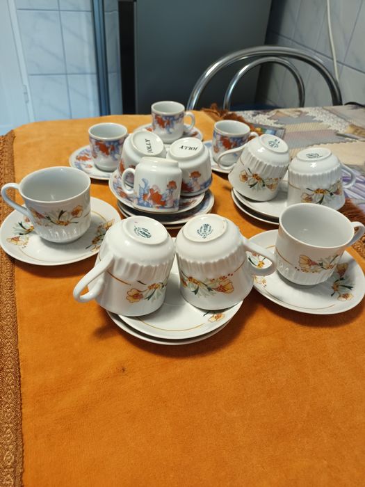 Ceșcuțe cu farfurioare!