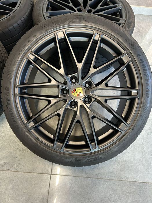 Jante Porsche Macan IV pe 22