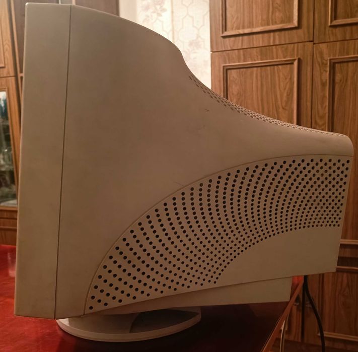 Монитор Samsung SyncMaster 765DFX