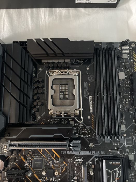 Дънна платка ASUS TUF B660M plus d4