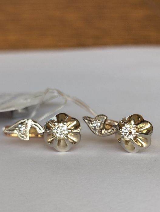 Съветски руски златни обеци с диамантите