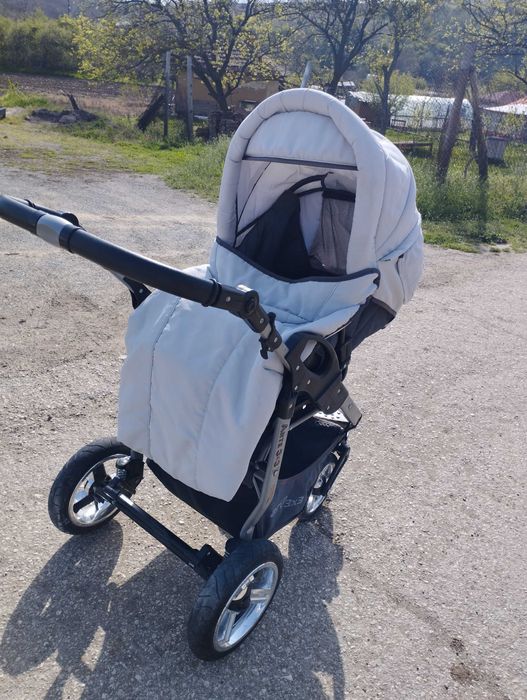 Детска количка - сива