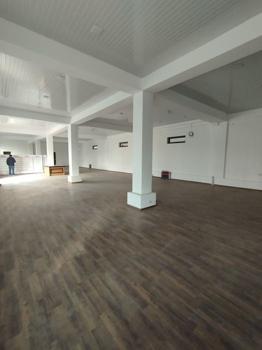 Uch Qaxramonda 300 m² Universal bino – Masjid va Maktab yoni