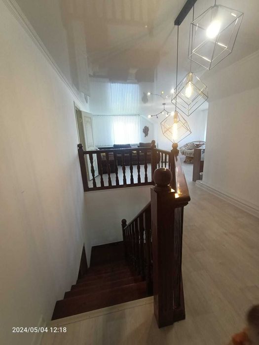 Продам коттедж р-н Аквапарка.