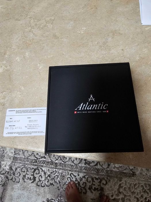 Продавам часовник Candino