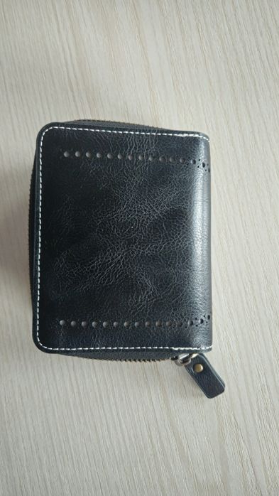 Дамски кожен портфейл