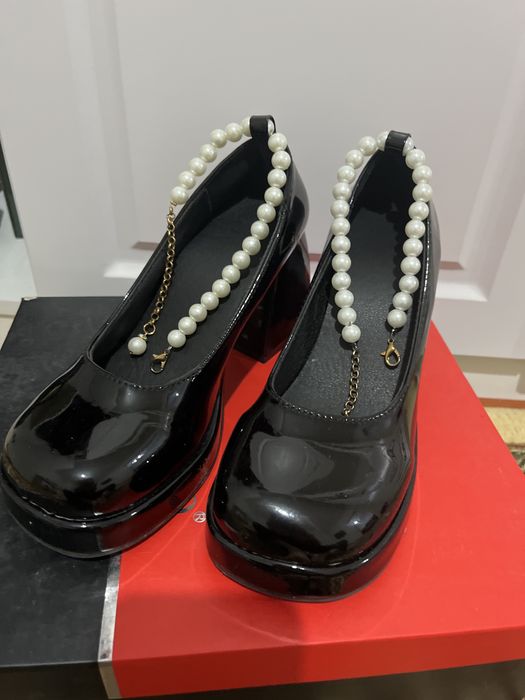 Продам женские туфли