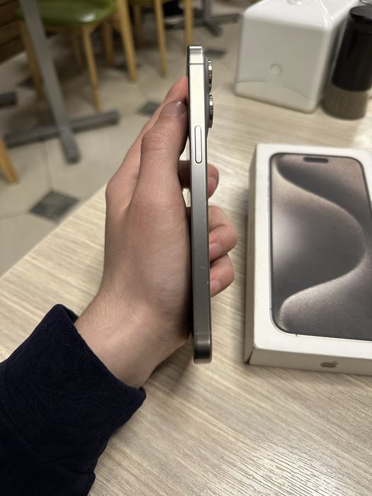 Iphone 15 Pro Max dual sim 87% batare