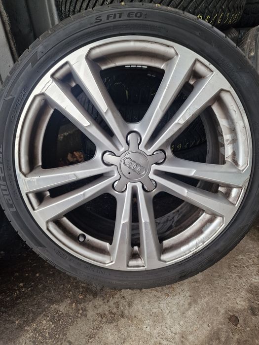 Гуми с джанти 225/40R18 за Audi