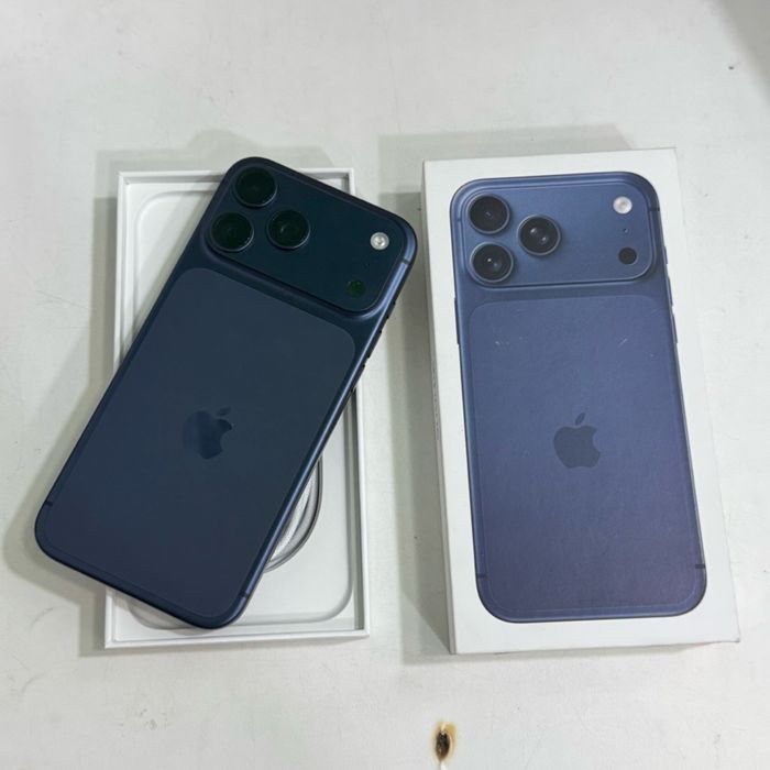 IPhone 17 pro max 512g батарея 98%