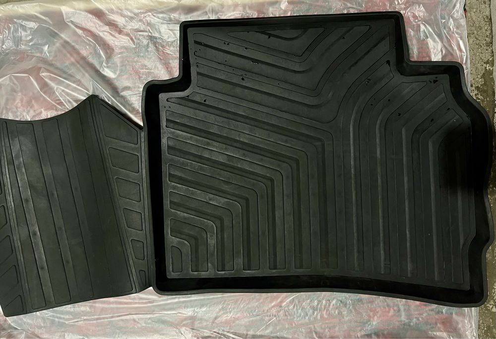 Полики резиновые б/у для малибу 2