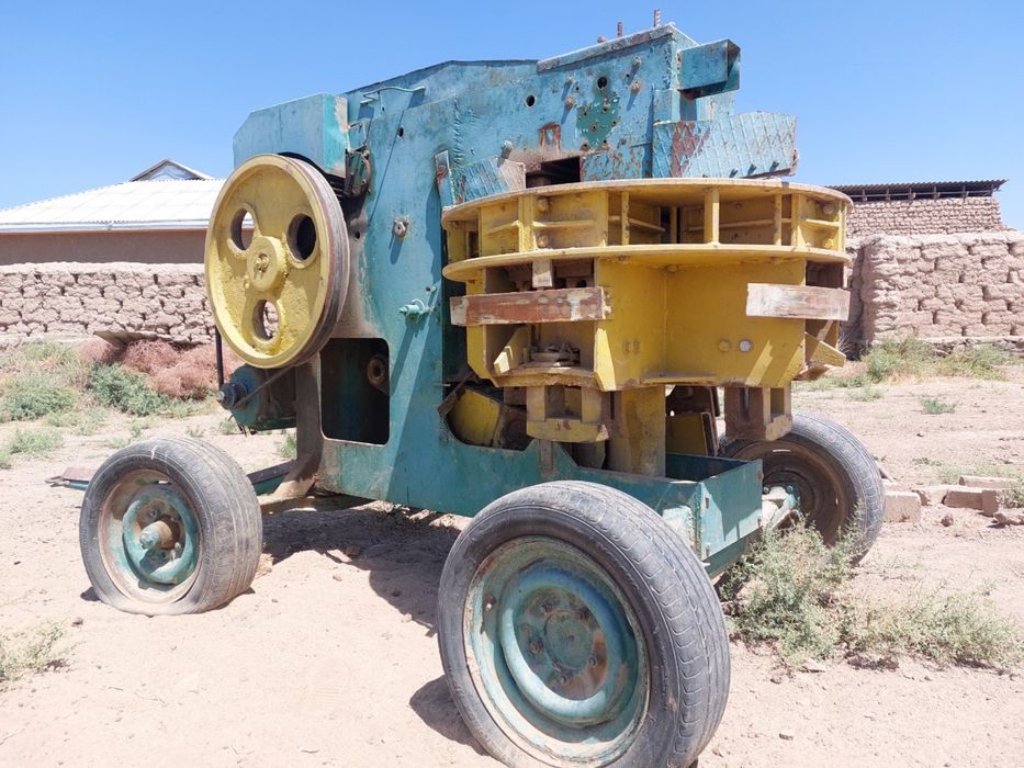 G‘isht quyish apparati sotiladi – soatiga 1200–1400 dona